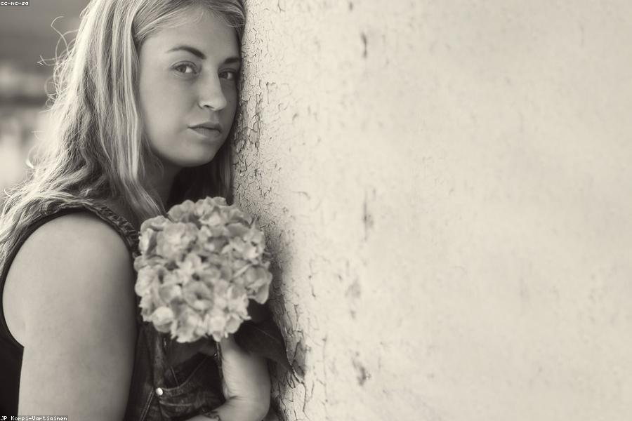 10 Wardrobe Staples Every Woman Should Own